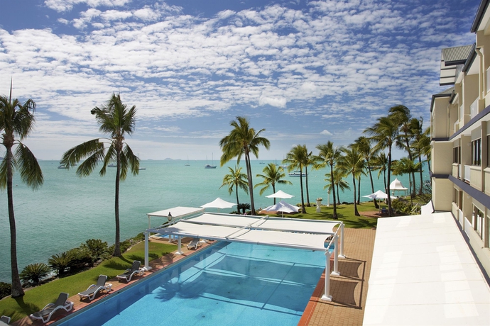 Imagen de la piscina del Hotel Coral Sea Marina Resort. Foto 15