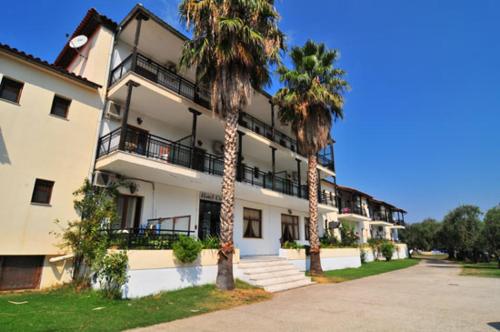Imagen general del Hotel Coral, Skala Rachoniou. Foto 1