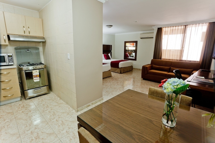 Imagen de la habitación del Hotel Coral Suites. Foto 7