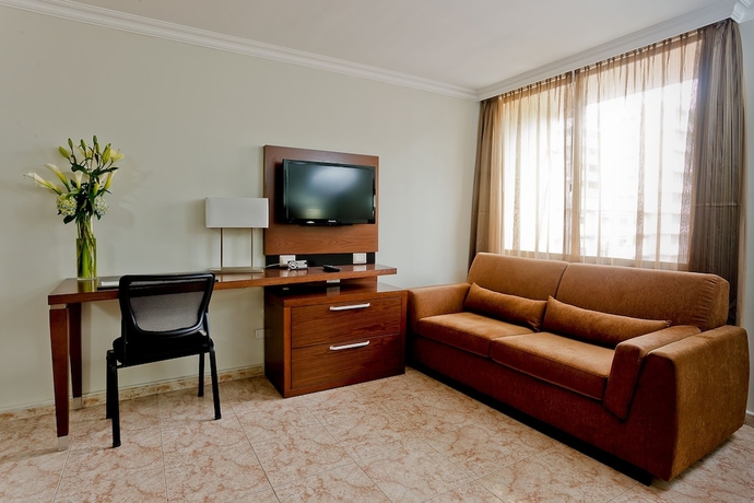 Imagen de la habitación del Hotel Coral Suites. Foto 10