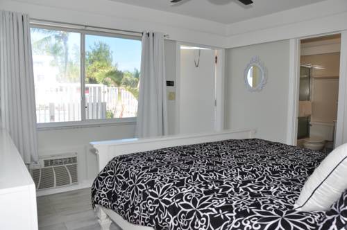Imagen de la habitación del Hotel Coral Tides Resort & Beach Club. Foto 14