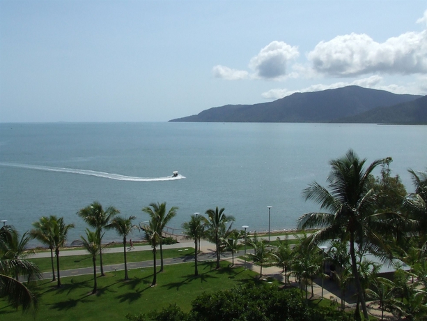 Imagen de los exteriores del Hotel Coral Towers. Foto 8