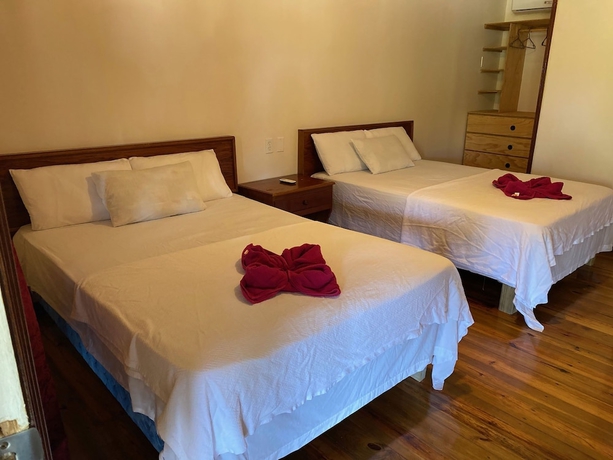 Imagen de la habitación del Hotel Coral View Beach Resort. Foto 13