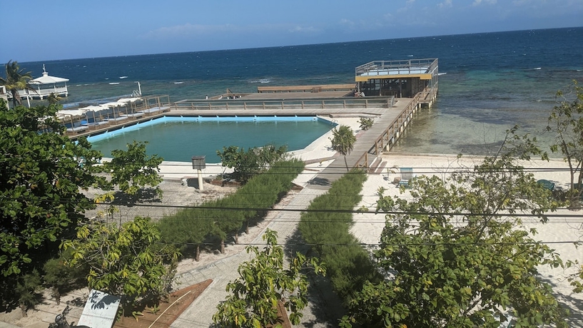 Imagen de la habitación del Hotel Coral View Beach Resort. Foto 14