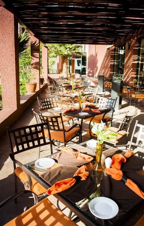 Imagen del bar/restaurante del Hotel Coral and Marina. Foto 3