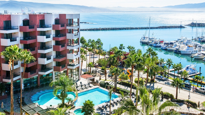 Imagen de los exteriores del Hotel Coral and Marina. Foto 8