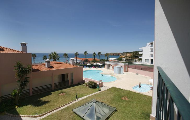 Imagen de los exteriores del Hotel Coral do Vau. Foto 7