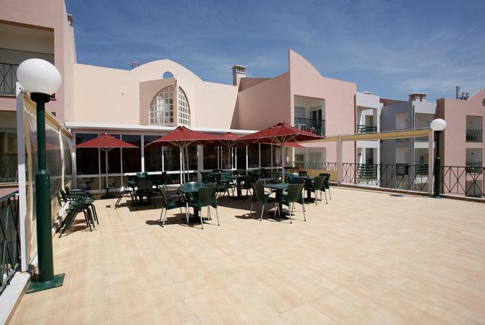 Imagen de los exteriores del Hotel Coral do Vau. Foto 8