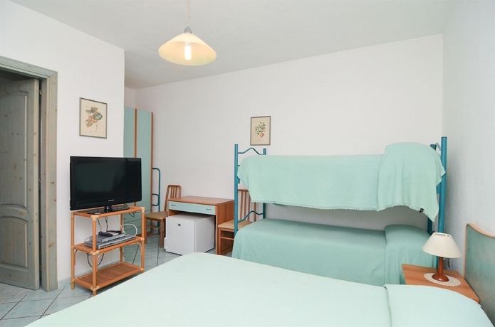 Imagen de la habitación del Hotel Coralba. Foto 9