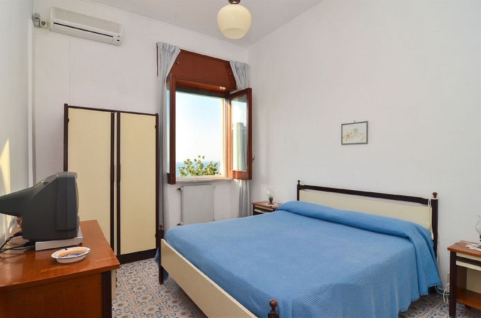 Imagen de la habitación del Hotel Coralba. Foto 13