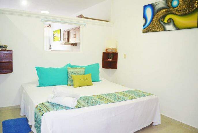Imagen de la habitación del Hotel Corales Suites. Foto 11