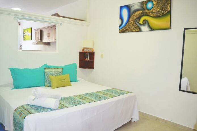 Imagen de la habitación del Hotel Corales Suites. Foto 12