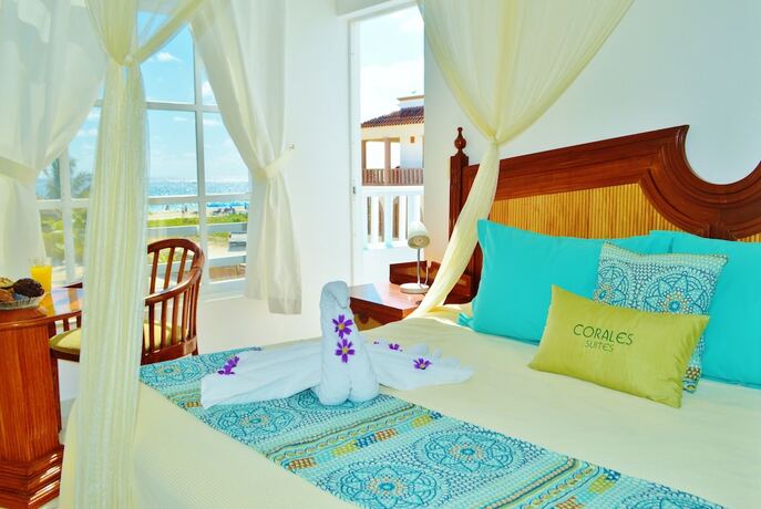Imagen general del Hotel Corales Suites. Foto 5