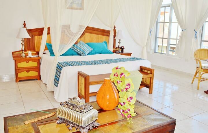 Imagen general del Hotel Corales Suites. Foto 6
