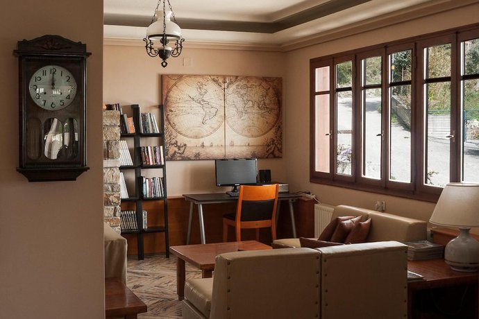 Imagen de los interiores del Hotel Corali, Aliveri. Foto 16