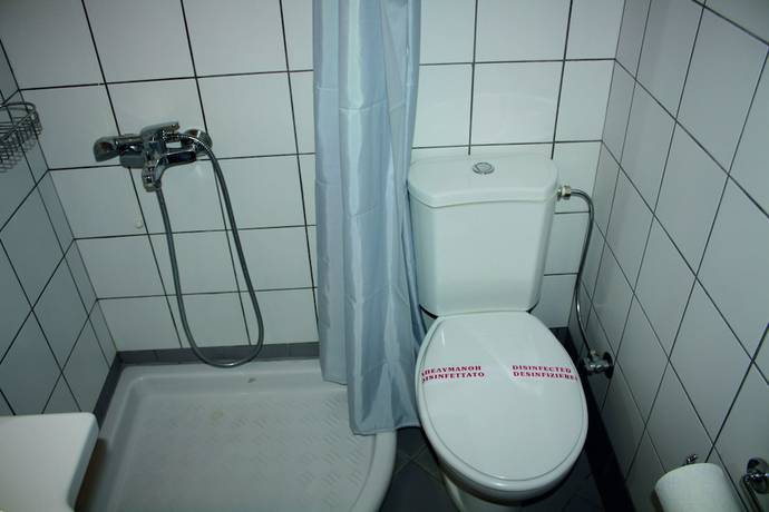 Imagen de la habitación del Hotel Corali, Aliveri. Foto 10