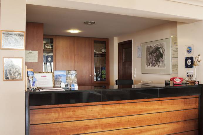 Imagen de los interiores del Hotel Corali, Aliveri. Foto 19