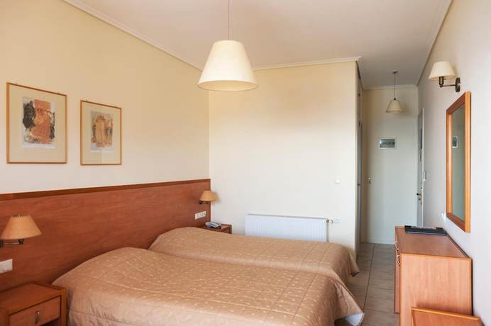 Imagen de la habitación del Hotel Corali, Aliveri. Foto 14