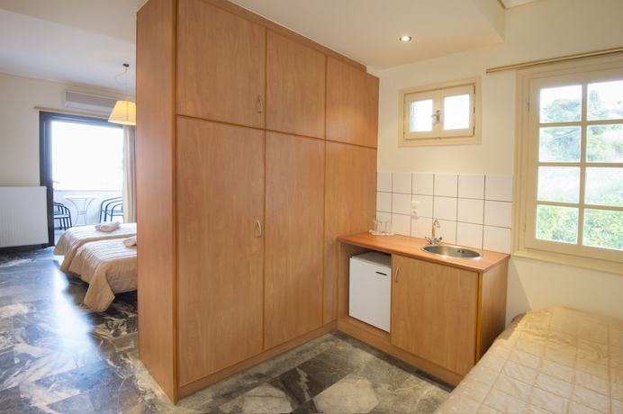 Imagen de la habitación del Hotel Corali, Aliveri. Foto 15