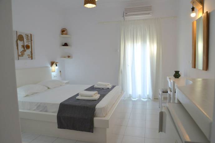 Imagen de la habitación del Hotel Corali, Kaminia. Foto 4