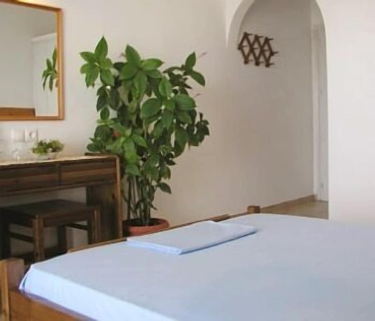 Imagen de la habitación del Hotel Corali, Logaras. Foto 16
