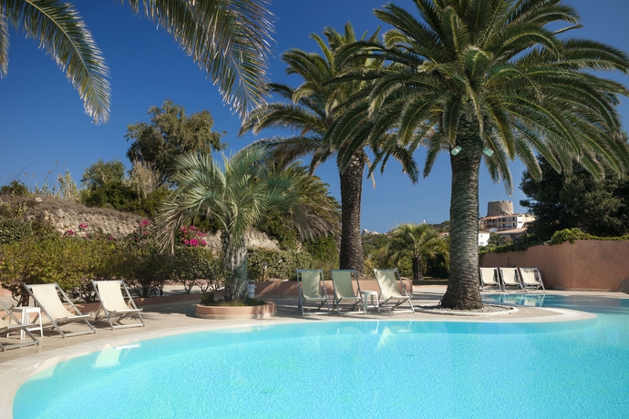 Imagen de la piscina del Hotel Corallaro. Foto 15