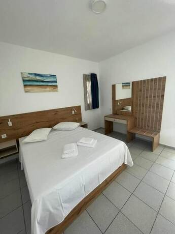 Imagen de la habitación del Hotel Coralli Beach. Foto 14
