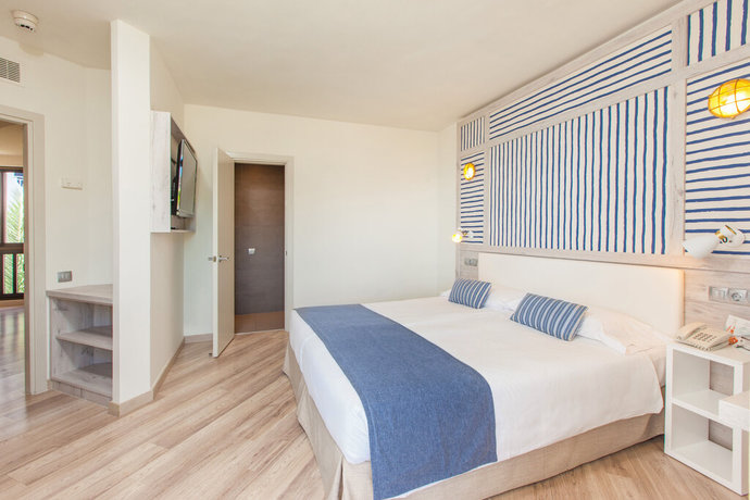 Imagen de la habitación del Hotel Corallium Beach By Lopesan Hotels - Adults Only. Foto 21