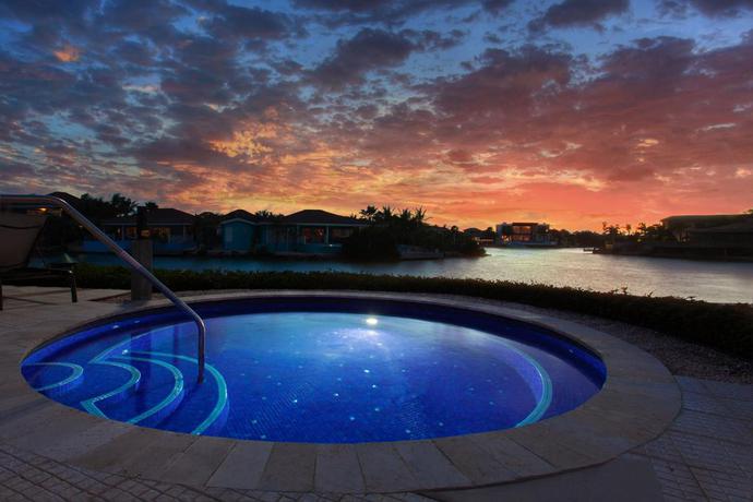 Imagen de la piscina del Hotel Corallium Hotel & Villas Bonaire. Foto 9
