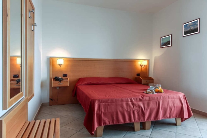 Imagen de la habitación del Hotel Corallo Calav&agrave;. Foto 9