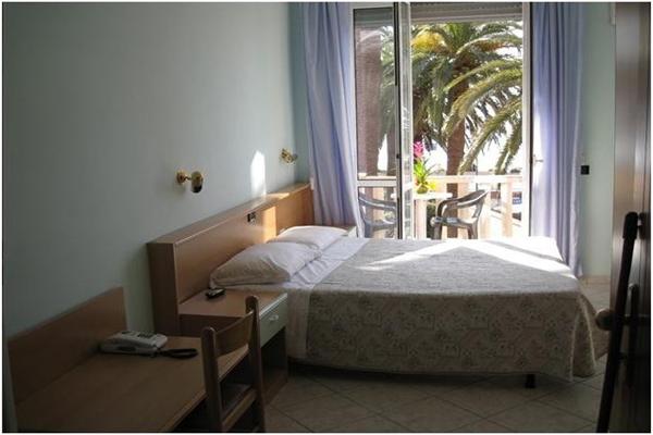 Imagen de la habitación del Hotel Corallo, FINALE LIGURE. Foto 3