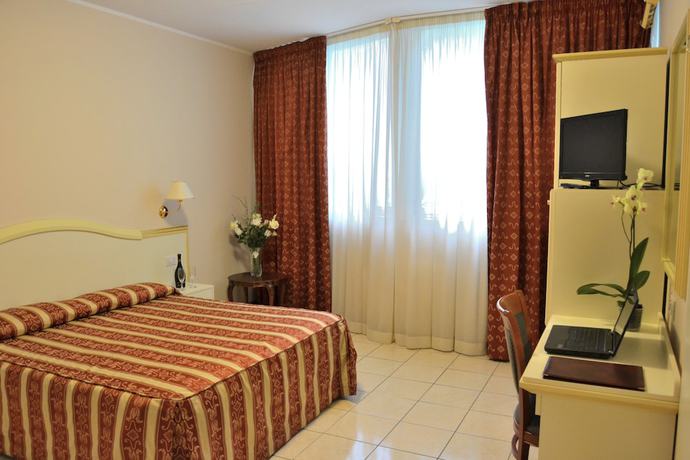 Imagen de la habitación del Hotel Corallo, Francavilla al Mare. Foto 2