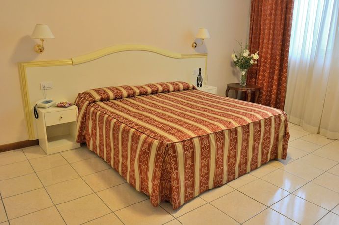 Imagen de la habitación del Hotel Corallo, Francavilla al Mare. Foto 4