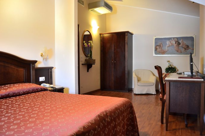Imagen de la habitación del Hotel Corallo, Francavilla al Mare. Foto 5