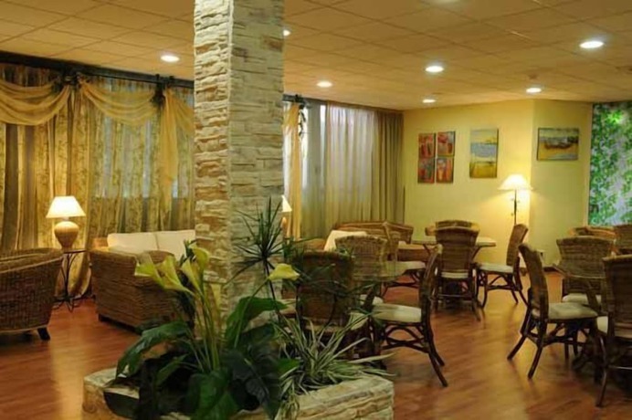 Imagen de los interiores del Hotel Corallo, Francavilla al Mare. Foto 17