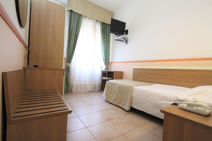 Imagen de la habitación del Hotel Corallo, Milán. Foto 4