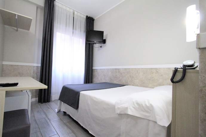Imagen de la habitación del Hotel Corallo, Milán. Foto 6