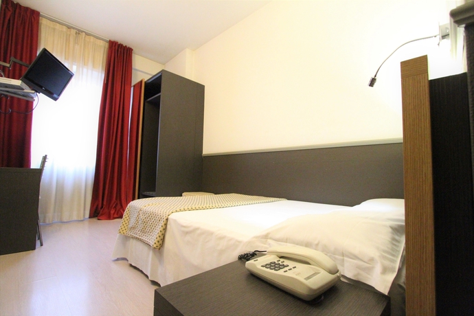 Imagen de la habitación del Hotel Corallo, Milán. Foto 7