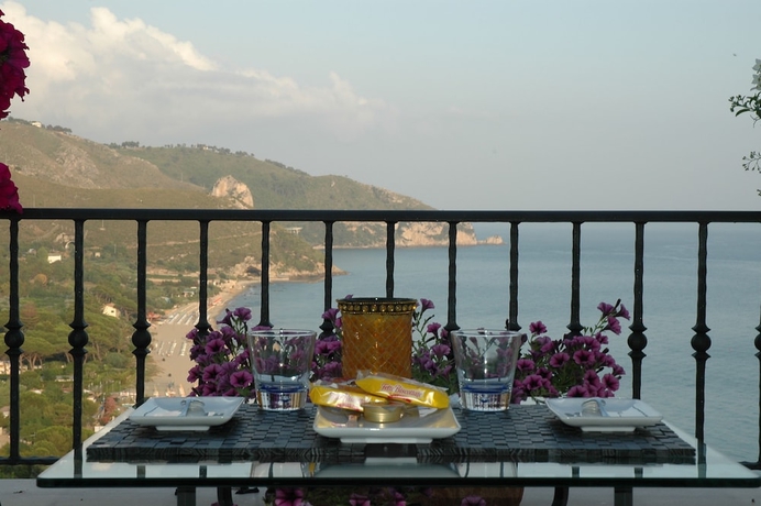 Imagen de la habitación del Hotel Corallo, Sperlonga. Foto 14