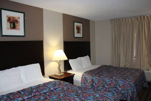Imagen de la habitación del Hotel Coratel Inn and Suites Maple Grove. Foto 9