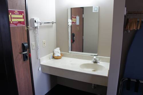 Imagen de la habitación del Hotel Coratel Inn and Suites Maple Grove. Foto 12