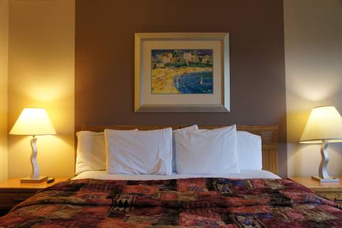 Imagen de la habitación del Hotel Coratel Inn and Suites Maple Grove. Foto 14