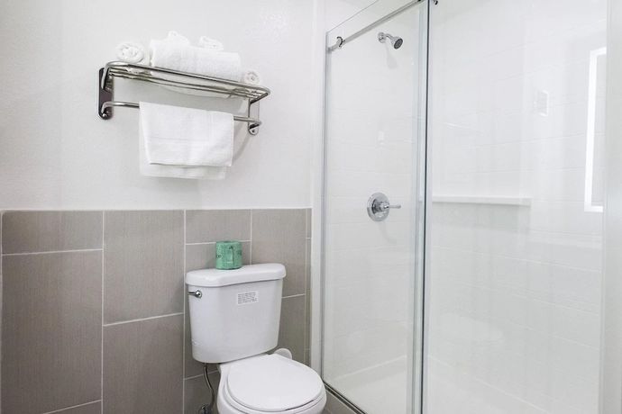 Imagen de la habitación del Hotel Coratel Inn and Suites by Jasper Inver Grove Heights. Foto 9