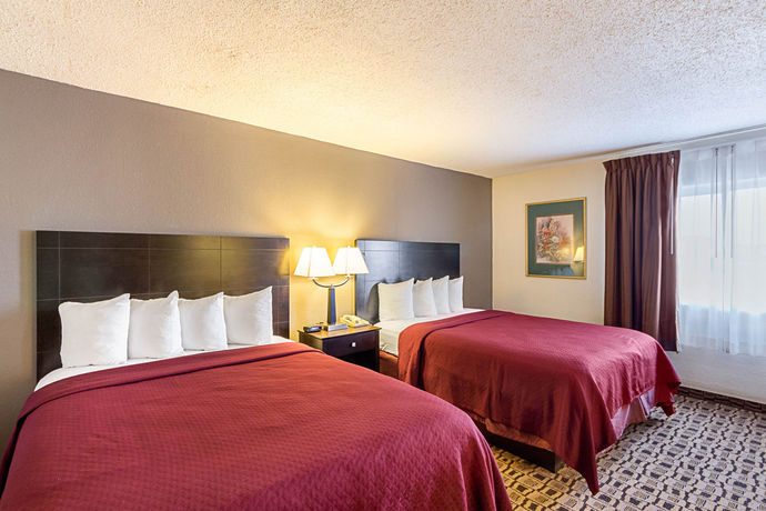 Imagen de los interiores del Hotel Coratel Plus Suites Wichita West Airport. Foto 16