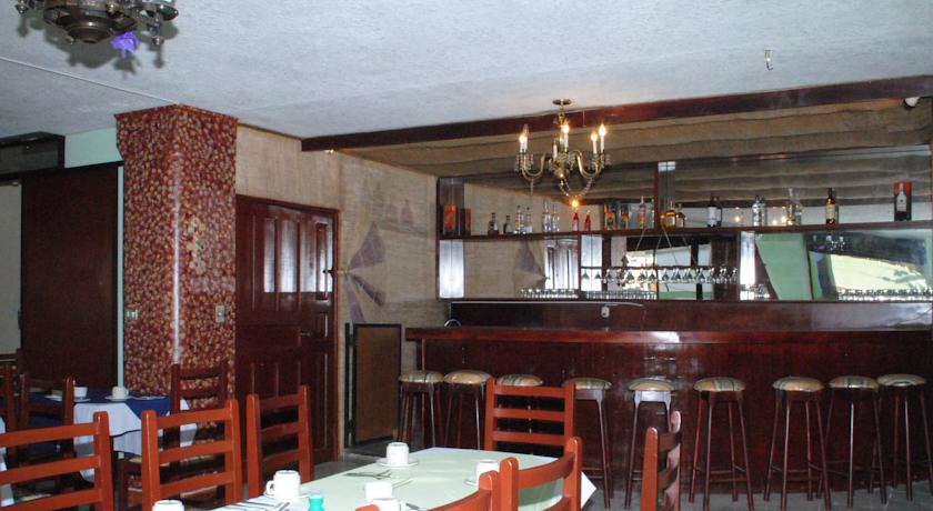 Imagen del bar/restaurante del Hotel Coraza. Foto 3