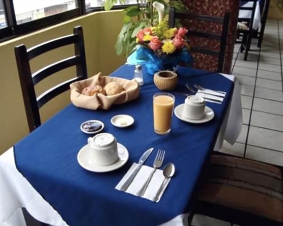 Imagen del bar/restaurante del Hotel Coraza. Foto 4