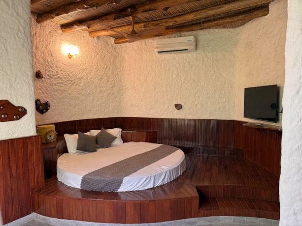 Imagen de la habitación del Hotel Corbett Cabana Farm. Foto 3