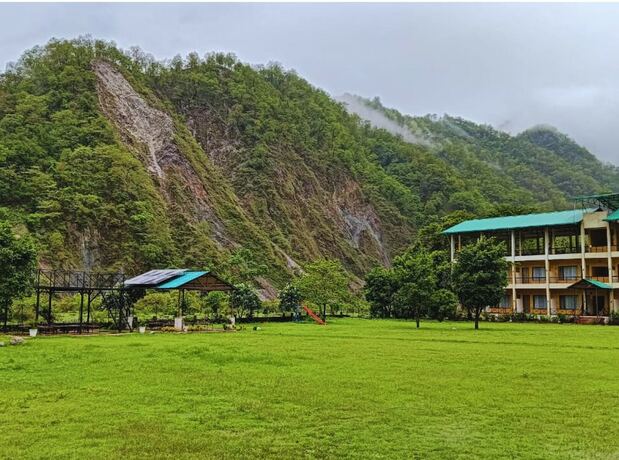 Imagen general del Hotel Corbett River Valley Resort. Foto 12