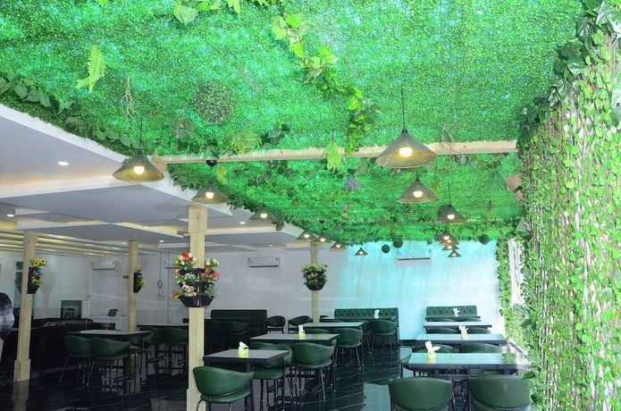 Imagen del bar/restaurante del Hotel Corbett Treff. Foto 8