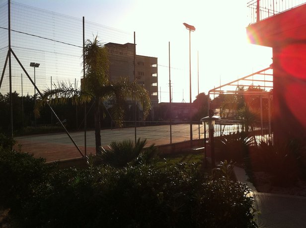 Imagen de los interiores del Hotel Cordial, Comiso. Foto 17